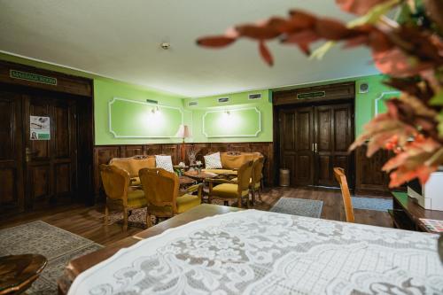 Ruang duduk di City Hotel UNIO superior