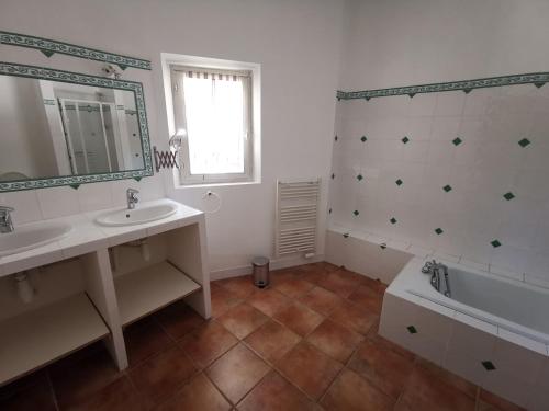 Een badkamer bij mas cantarello