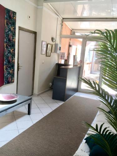 Fotografie z fotogalerie ubytování Hôtel Le Derby v destinaci Cagnes-sur-Mer