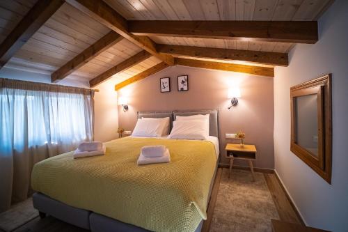 Postel nebo postele na pokoji v ubytování Fresh Living Suites