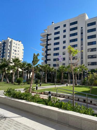 CAROLINAS BEACH &GOLF HOUSE