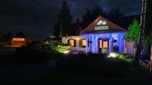 Taman di luar Motel i Restauracja "Pod Basztą"