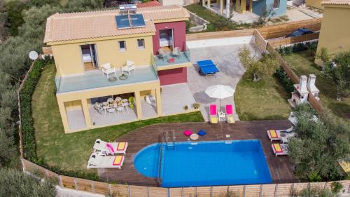 Πισίνα στο ή κοντά στο Kaletzia villas