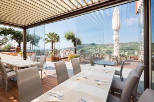 En restaurang eller annat matställe på Villa Giada Resort