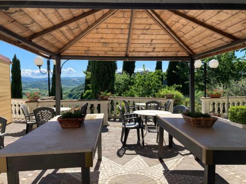 Un balcón o terraza de Agriturismo Beata Vanna