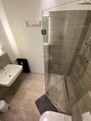 Phòng tắm tại Ferienwohnung Brückenkopf EG