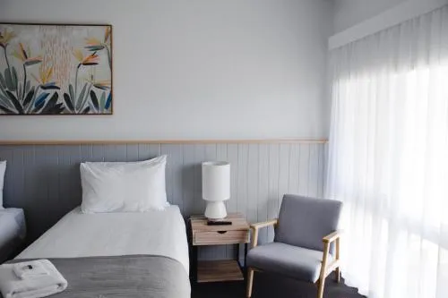 Eight Spence picture