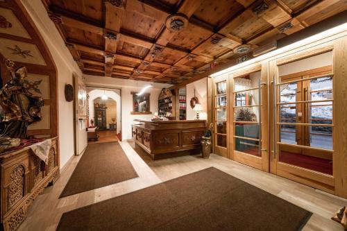 Gallery image of Hotel Dolomiti in La Villa