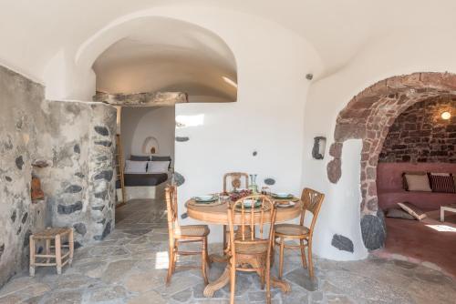 Historic Old bakery cave by Cycladica