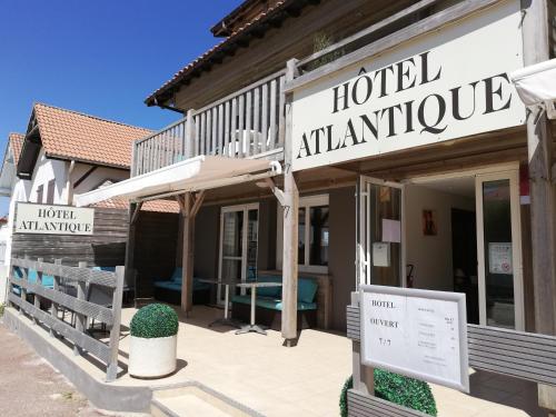 Gallery image of Hotel Atlantique in Mimizan-Plage