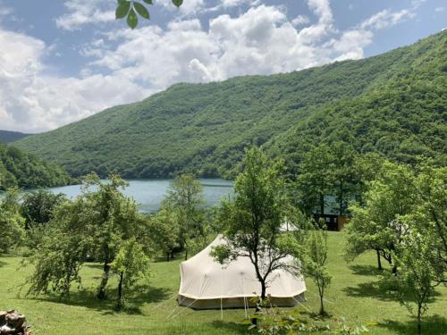 Gallery image of Piva Lake Glamping in Pluzine