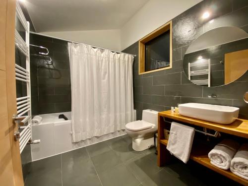 Phòng tắm tại Line Hotel Patagonia