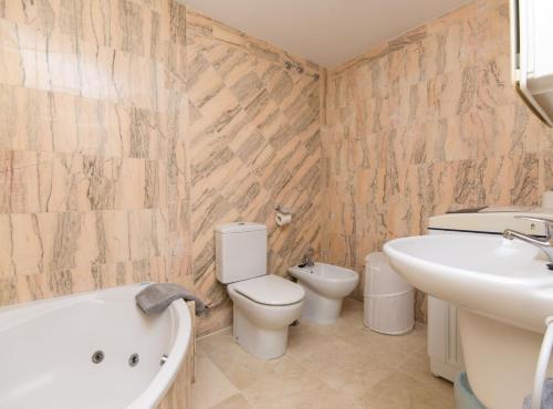 A bathroom at Fewo Mark
