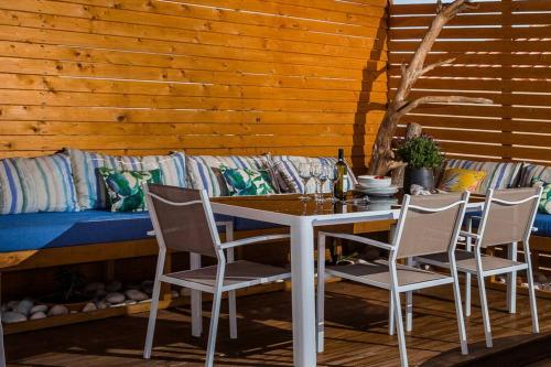 Гостиная зона в Votsalo Boutique Villas