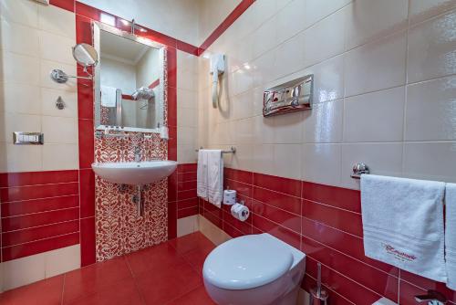 Ένα μπάνιο στο Vittorio Emanuele Boutique Hotel