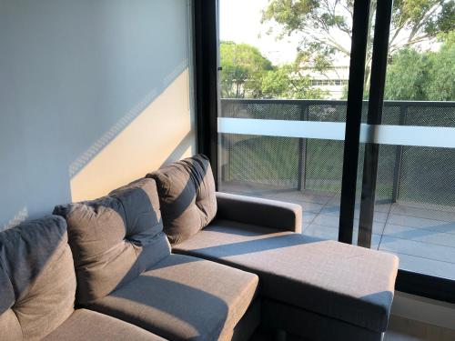 Gallery image of 3 bed rooms apartment super convenient location in Box Hill