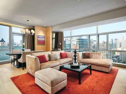 Grand ParcVue Hotel Residence Chengdu — City view