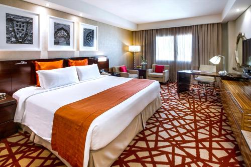 Crowne Plaza Dubai Deira by IHG Image