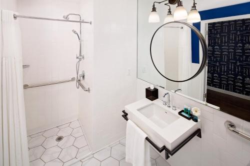 Bagno di Hotel Indigo Boston Garden by IHG