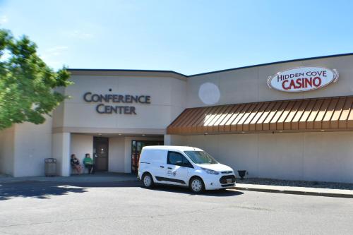 Фотография из галереи Ramada by Wyndham Sioux Falls Airport - Waterpark Resort & Event Center в Су-Фолс