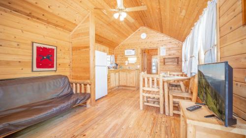The Blue Spruce Cabin #16 – Photos 4