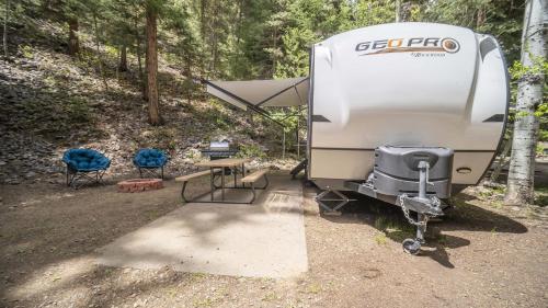 Outdoor Glamping Fully Setup RV BS89 – Photos 2