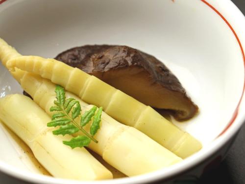 Makanan di atau berdekatan ryokan