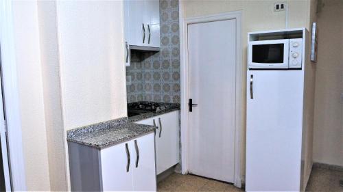 Apartamentos Astoria B - Benidorm, Benidorm – Updated 2022 Prices