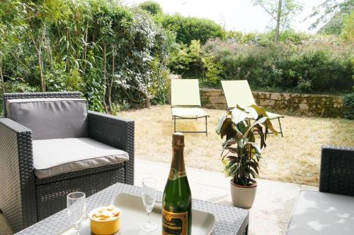 Photo de la galerie de l'établissement Studio situé dans le centre de Saint Philibert, à Saint-Philibert