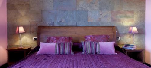 Ένα ή περισσότερα κρεβάτια σε δωμάτιο στο Regency Country Club, Apartments Suites