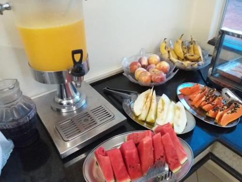 イツンビアラにあるNioja Hotelのカウンター(フルーツプレート、ドリンク付)