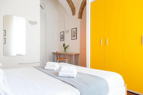 TrastevereHome- Garibaldi Apartment, World Around Corner