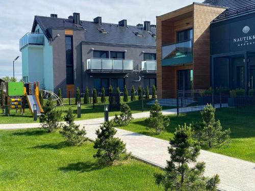 Κήπος έξω από το Apartament Marco