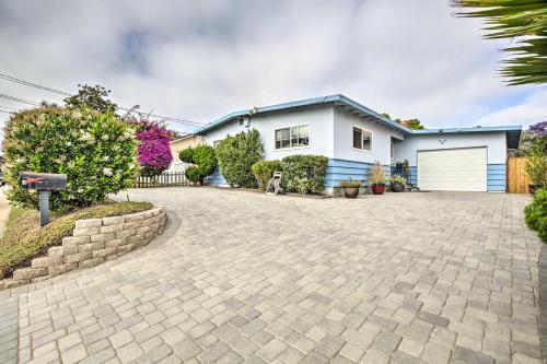 Modern Coastal Home - 1 Mile to Beach and Town!