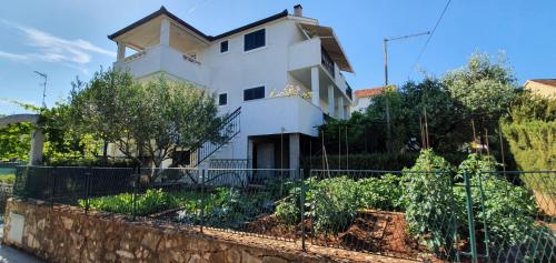 Apartments Romarin