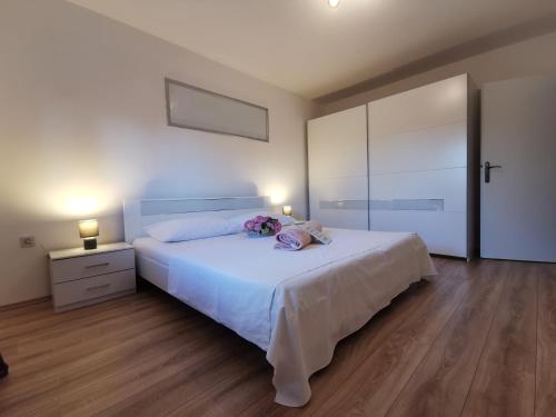 Apartment Leona