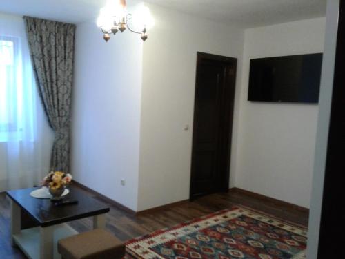 Gallery image of Pensiunea In Poiana in Glod