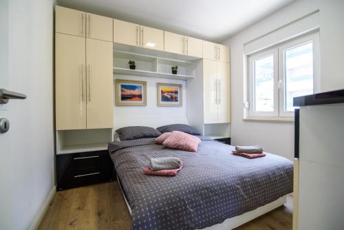 Postel nebo postele na pokoji v ubytování Lorena Luxury Apartment