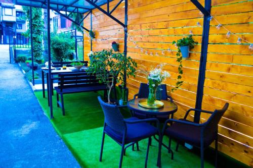Un jardín fuera de Moonlight Visoko