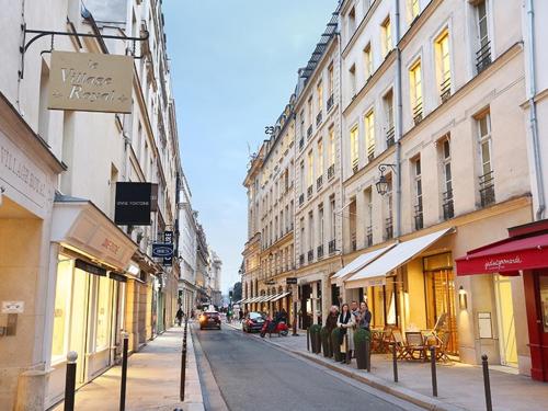 Rent a Room - Apartment St Honore