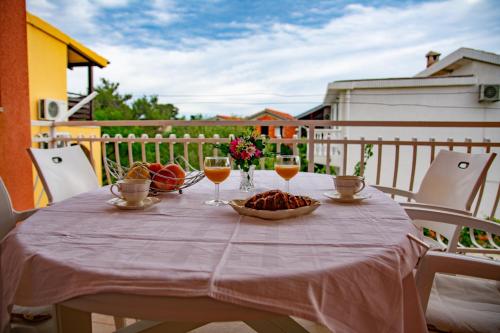 APARTMENT TONY - 2bdr Beachfront