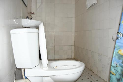 Un baño de BB Tributary Hotel