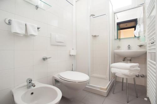 A bathroom at Residence Il Monello