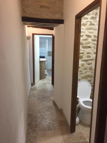 Ванная комната в Chez Marius Gordes Vue panoramique sur luberon