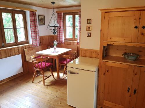 Kuchyň nebo kuchyňský kout v ubytování Ferienhaus Brunneben Häusl