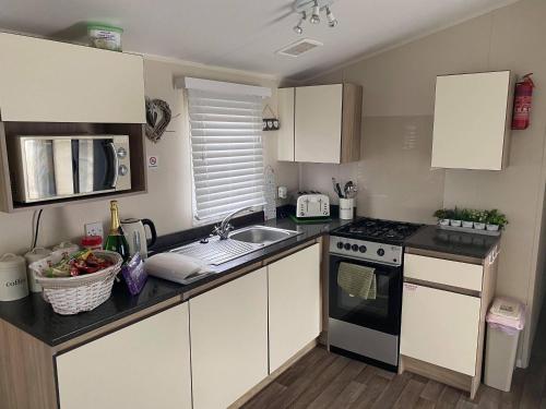 Dapur atau dapur kecil di Pack and go holidays