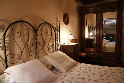 Casa Rural El aceboにあるベッド