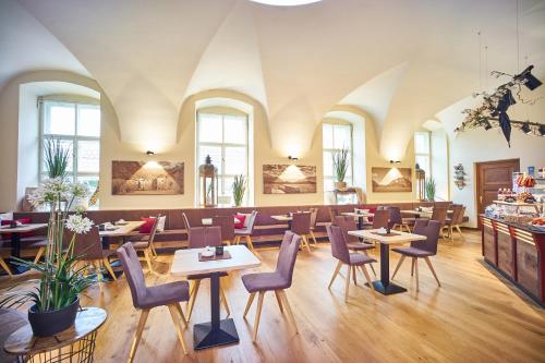 En restaurant eller et andet spisested på Hotel Klosterhotel Ludwig der Bayer