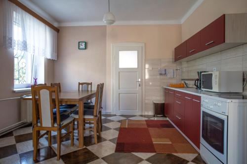 Kuchyň nebo kuchyňský kout v ubytování Ubytování na Broumovsku - Machov