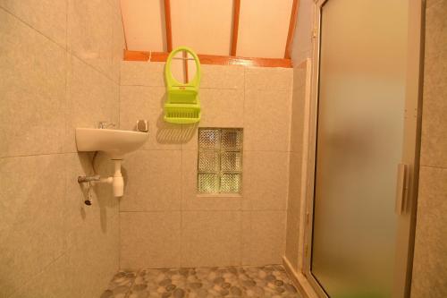 Koupelna v ubytování Bale Baleku Homestay